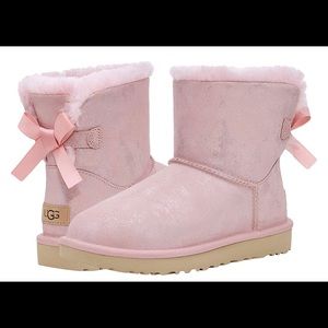 Light pink Bailey bow Ugg’s